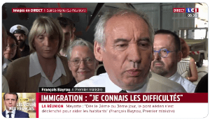 Élisabeth Borne et François Bayrou à Mayotte, lors d’une prise de parole sur les victimes du cyclone Chido